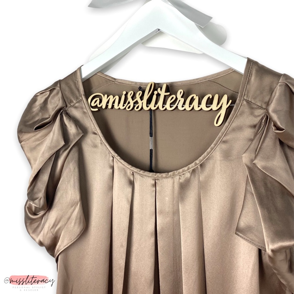 🆕 NWT RUDSAK Women’s 100% Silk Pleated Golden Ombré Short Sleeve Shift Dress S